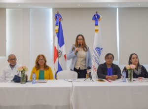 CONAVIHSIDA realiza encuentro con la prensa de Dajabón